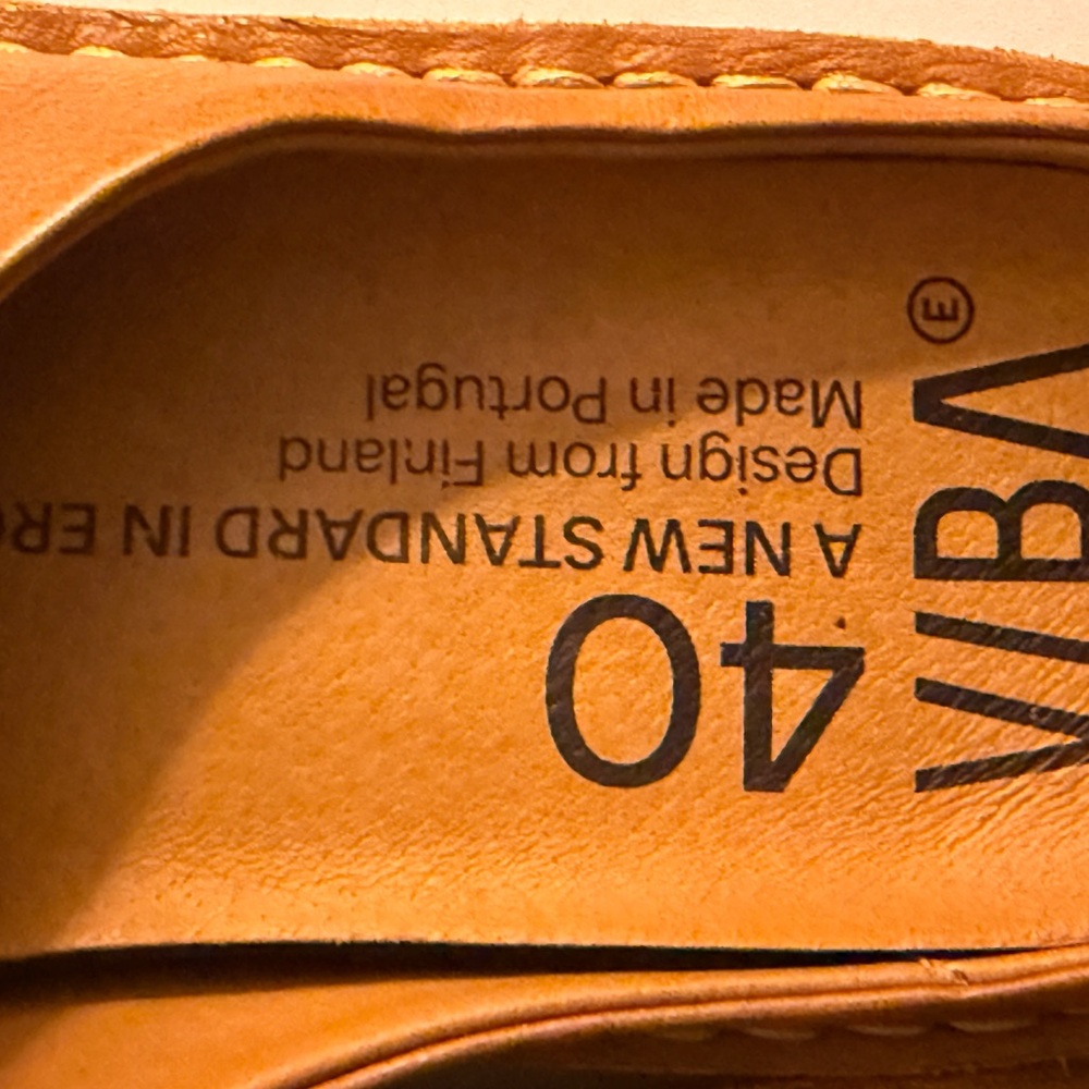 Vibrant Tan Men’s/Women's Slippers - Picture 2 of 11
